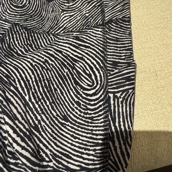 Lululemon running leggings - Picture 4 of 7